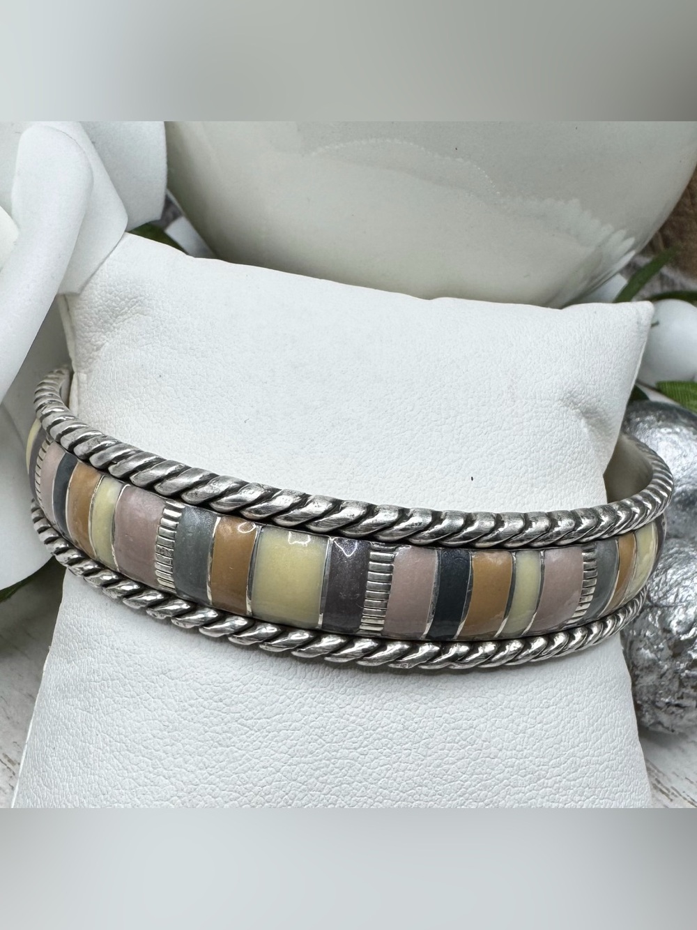 Brighton Neutral Tone Enamel Inlay Bangle Bracelet NWOT